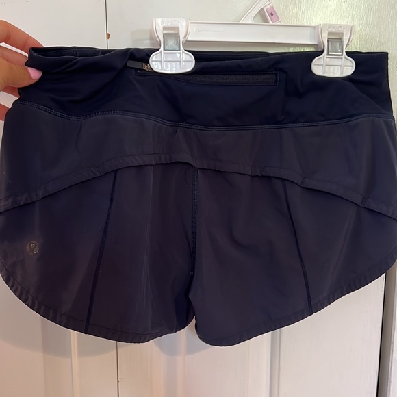 LULULEMON 2.5 inch speed up shorts - Picture 2 of 2